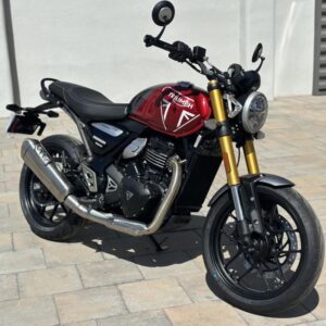 2024 Triumph Speed 400 Carnival Red / Phantom Black